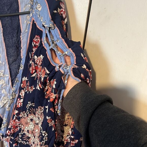 Living doll floral kimono cover up - Picture 2 of 5